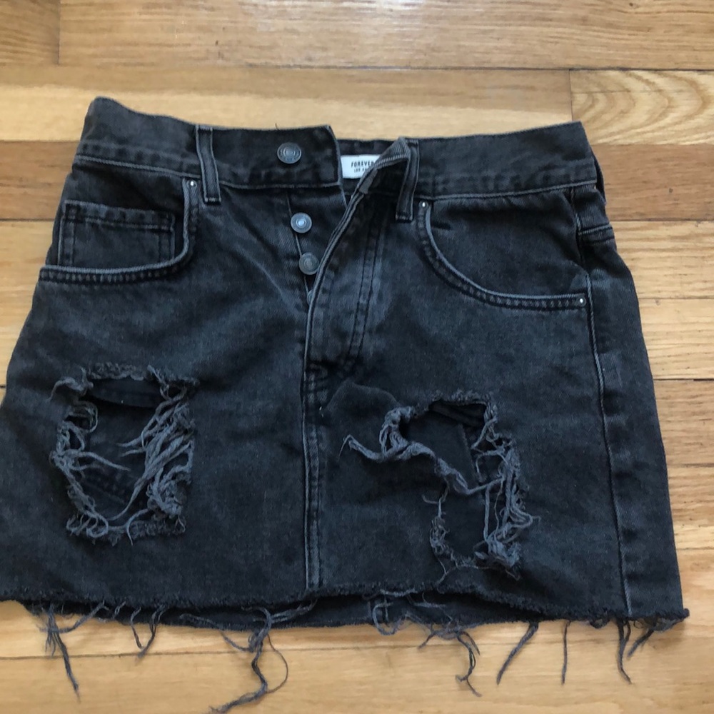 Forever 21 Black distressed mini skirt
